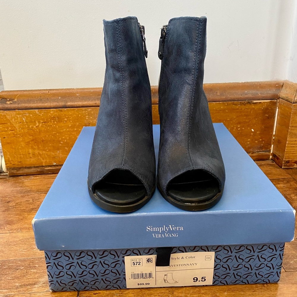 Simply Vera | EUC Sveston Navy Peep-Toe Bootie - Picture 2 of 7